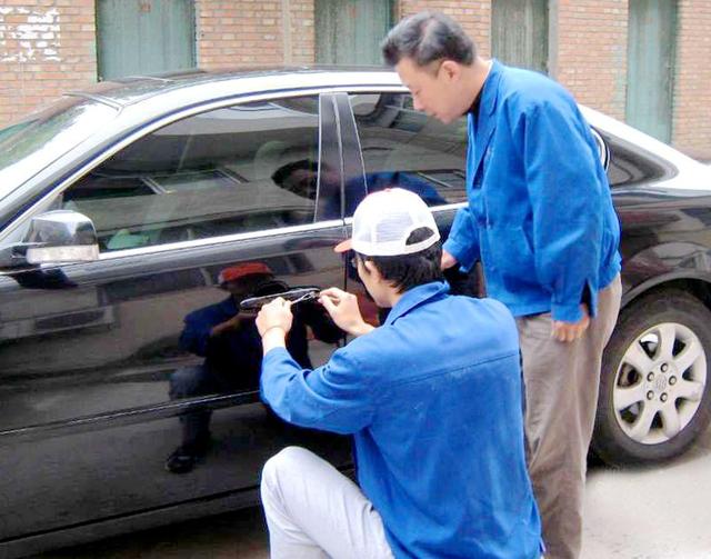电白开锁公司：车钥匙坏了怎么办